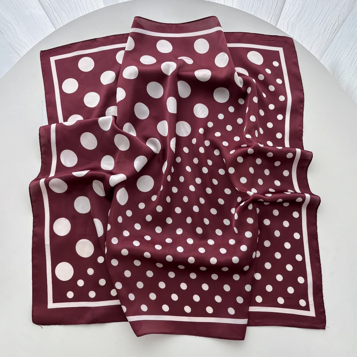 여성용 고급스러운 부드러운 새틴 소재의 사각형 스카프, - Silk Scarf Square 리뷰 및 가격