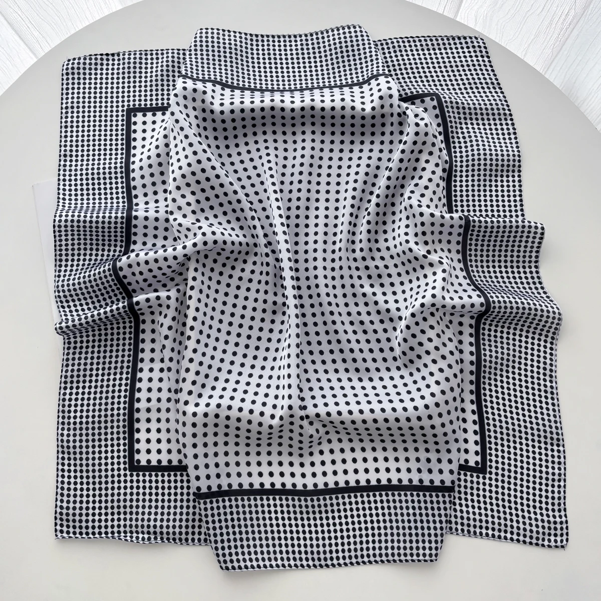 여성용 고급스러운 부드러운 새틴 소재의 사각형 스카프, - Silk Scarf Square 리뷰 및 가격