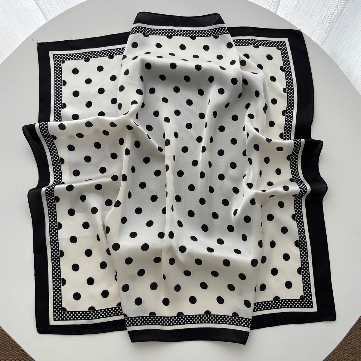 여성용 고급스러운 부드러운 새틴 소재의 사각형 스카프, - Silk Scarf Square 리뷰 및 가격